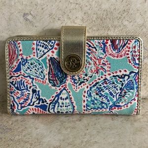 Lilly Pulitzer She’ll Me About It Wristlet Wallet Phonecase